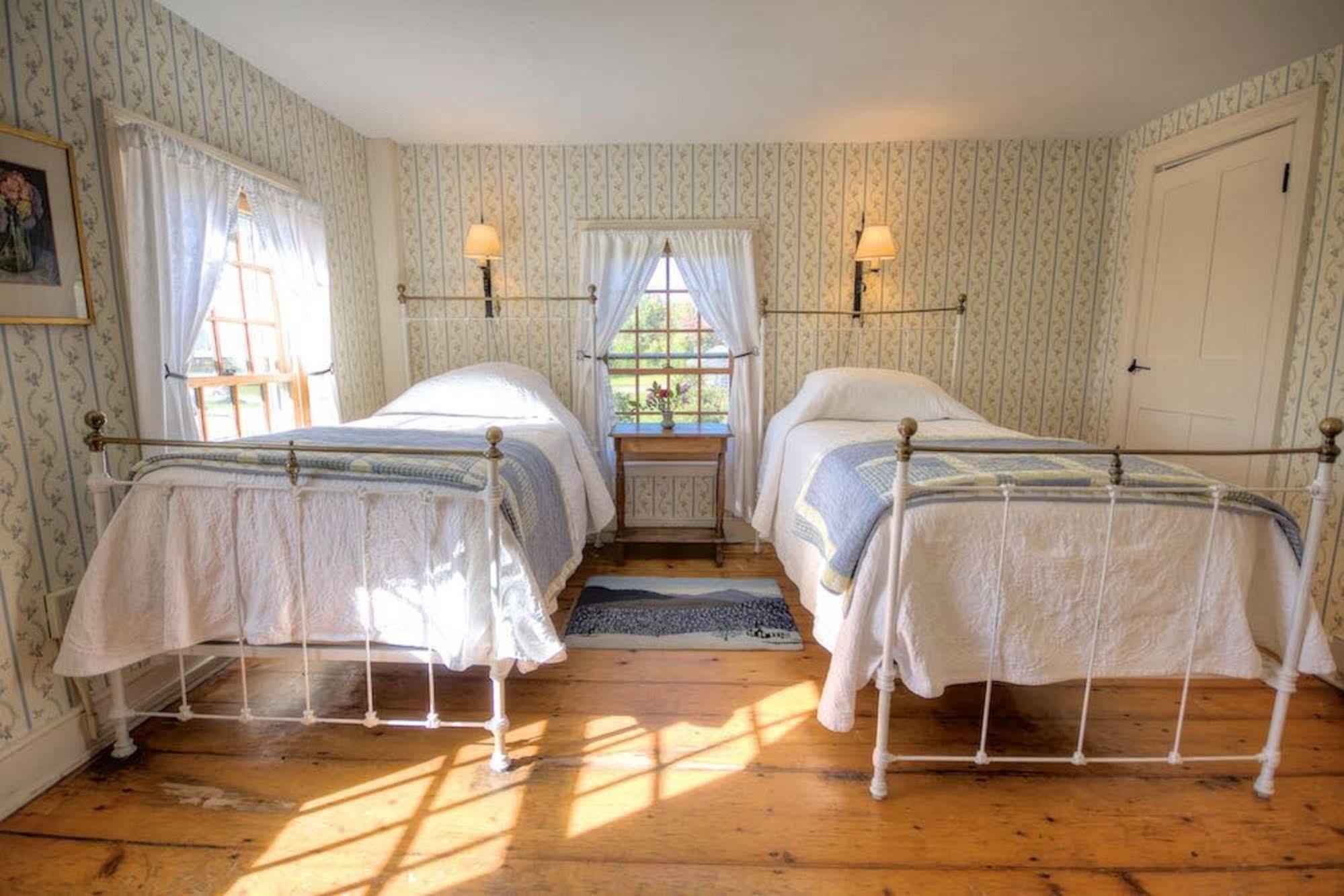 Blueberry Hill Inn Brandon エクステリア 写真