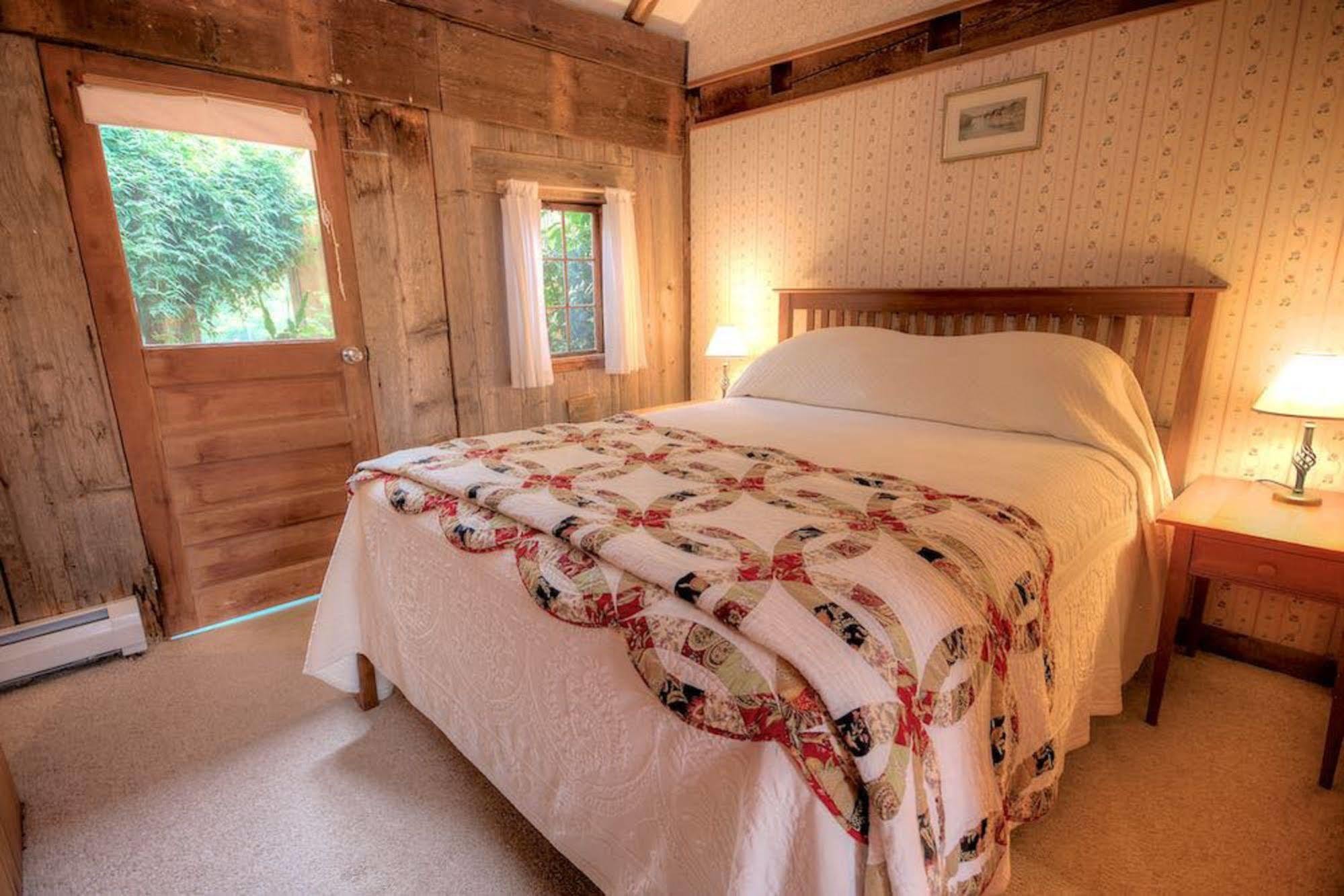 Blueberry Hill Inn Brandon エクステリア 写真